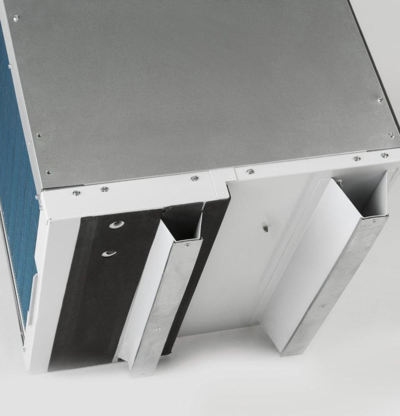 GE APPLIANCES AZ91H18D2E GE Zoneline(R) Heat Pump Single Package Vertical Air Conditioner 15 Amp 230/208 Volt - AZ91H18D2E-KT