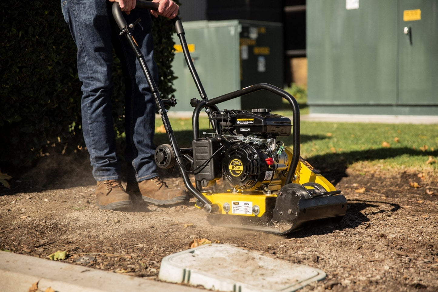 Stark USA 2HP Walk Behind 5200VPM Plate Compactor 79cc 2000lb Force Construction - 61014