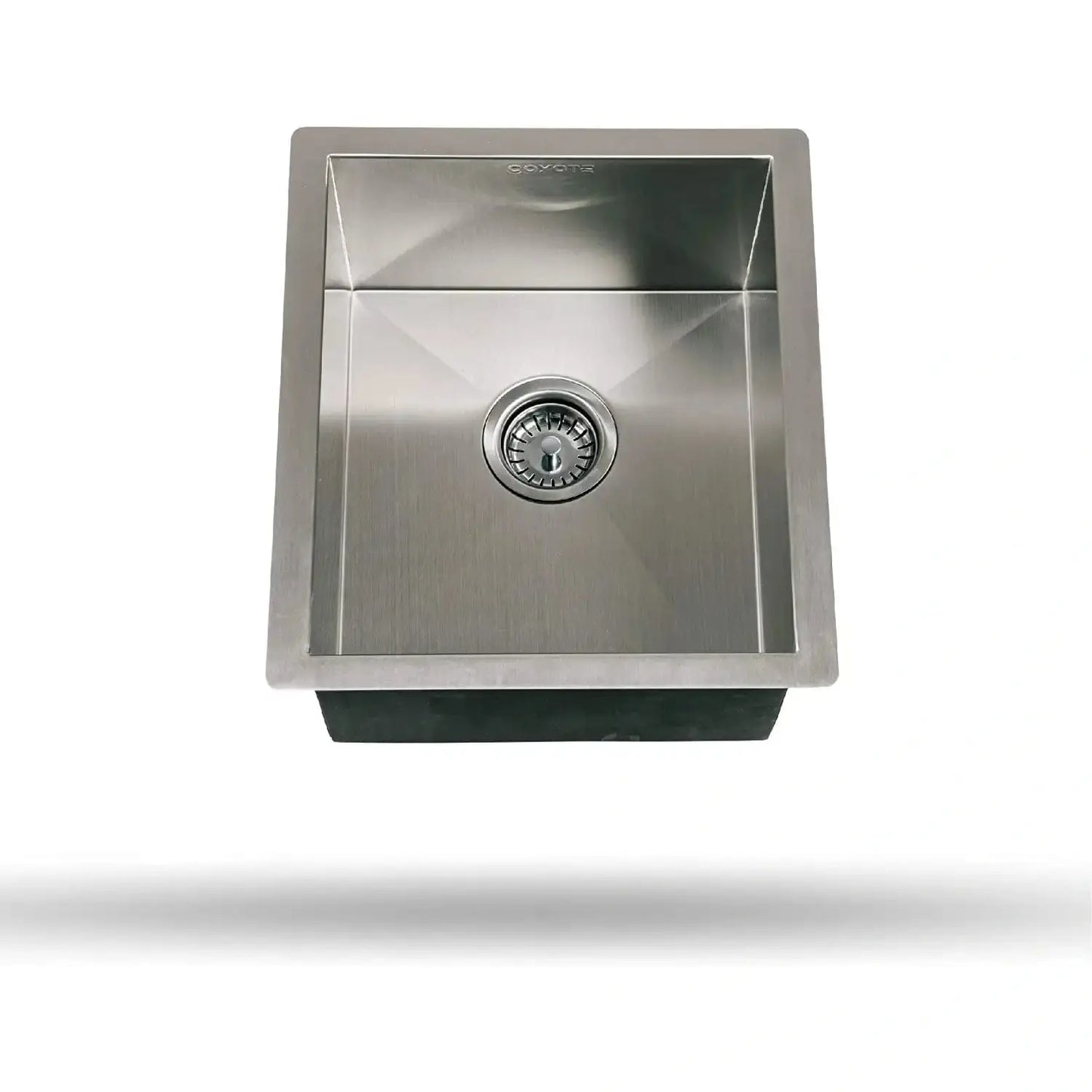 {{ product.title }} - by {{ product.vendor }}