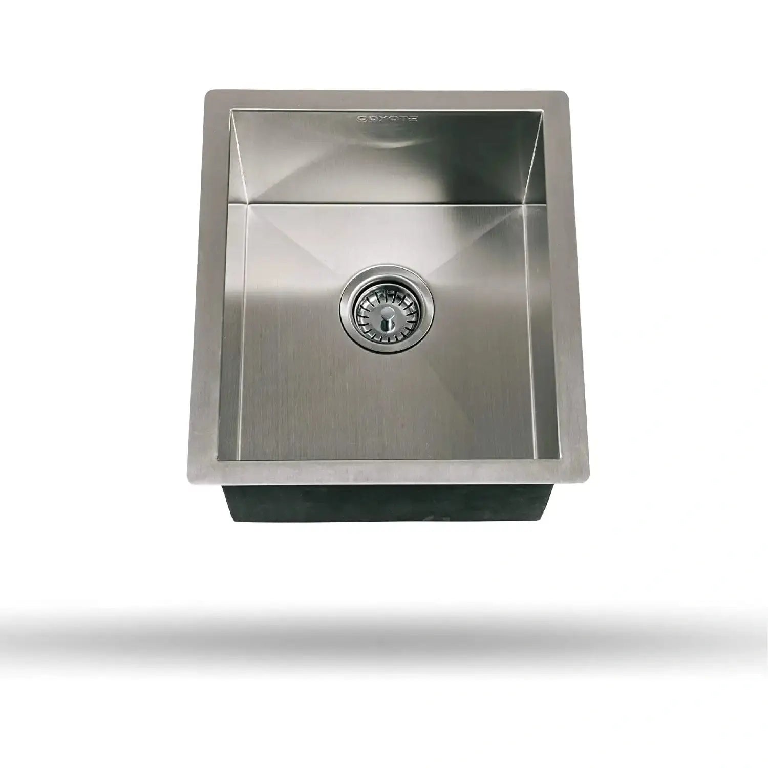 {{ product.title }} - by {{ product.vendor }}