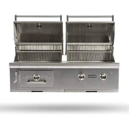 {{ product.title }} - by {{ product.vendor }}