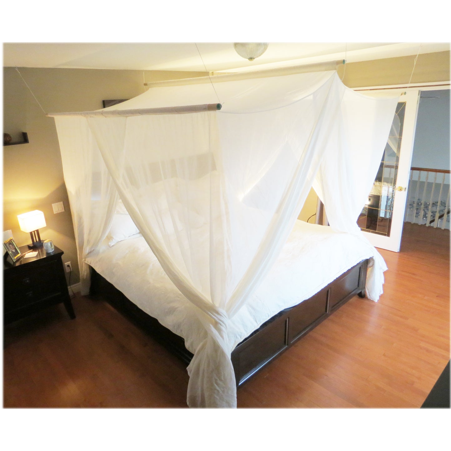 Swiss Shield Bed Canopy Naturell w/ Floor Mat