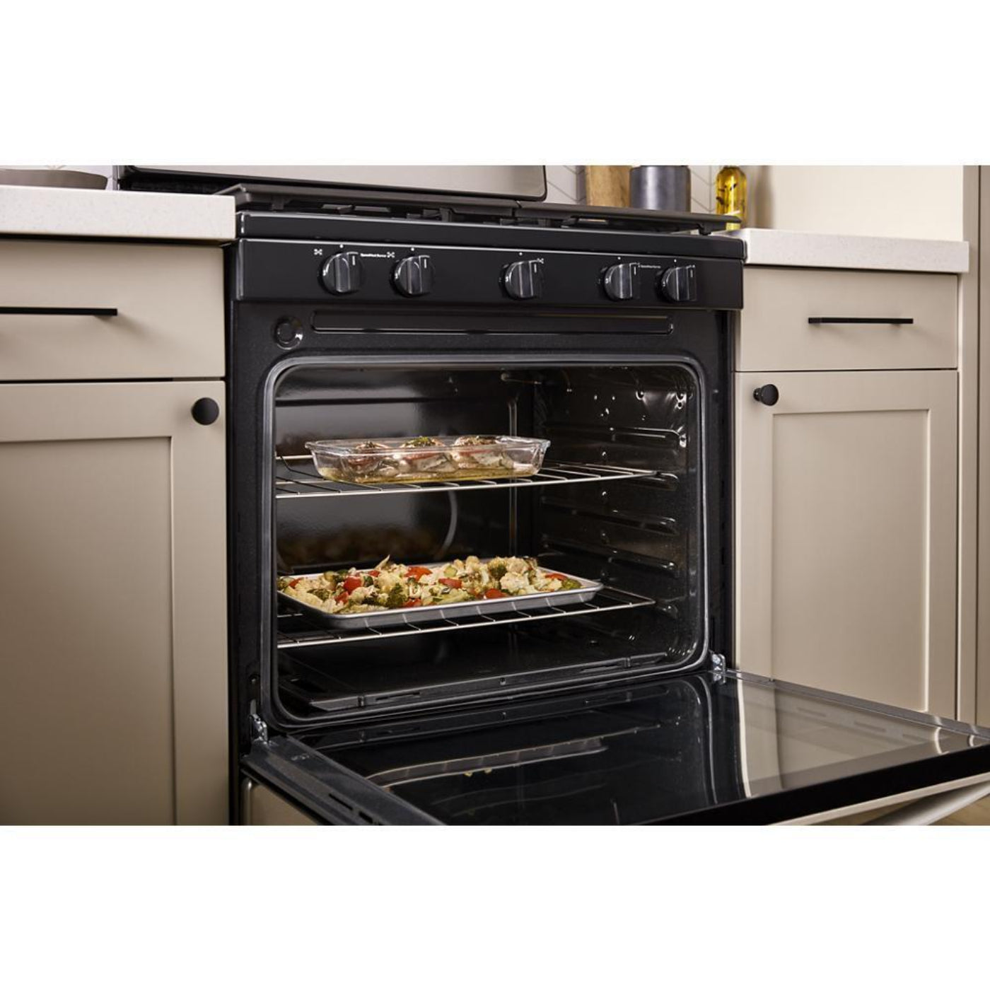 WHIRLPOOL&nbsp; 5.1 Cu. Ft. Freestanding Gas Range with Broiler Drawer - WFG320M0MW-KT