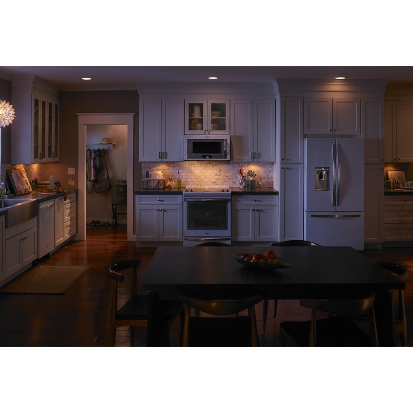 WHIRLPOOL 36" Modern Glass Wall Mount Range Hood - WVW75UC6DS-KT