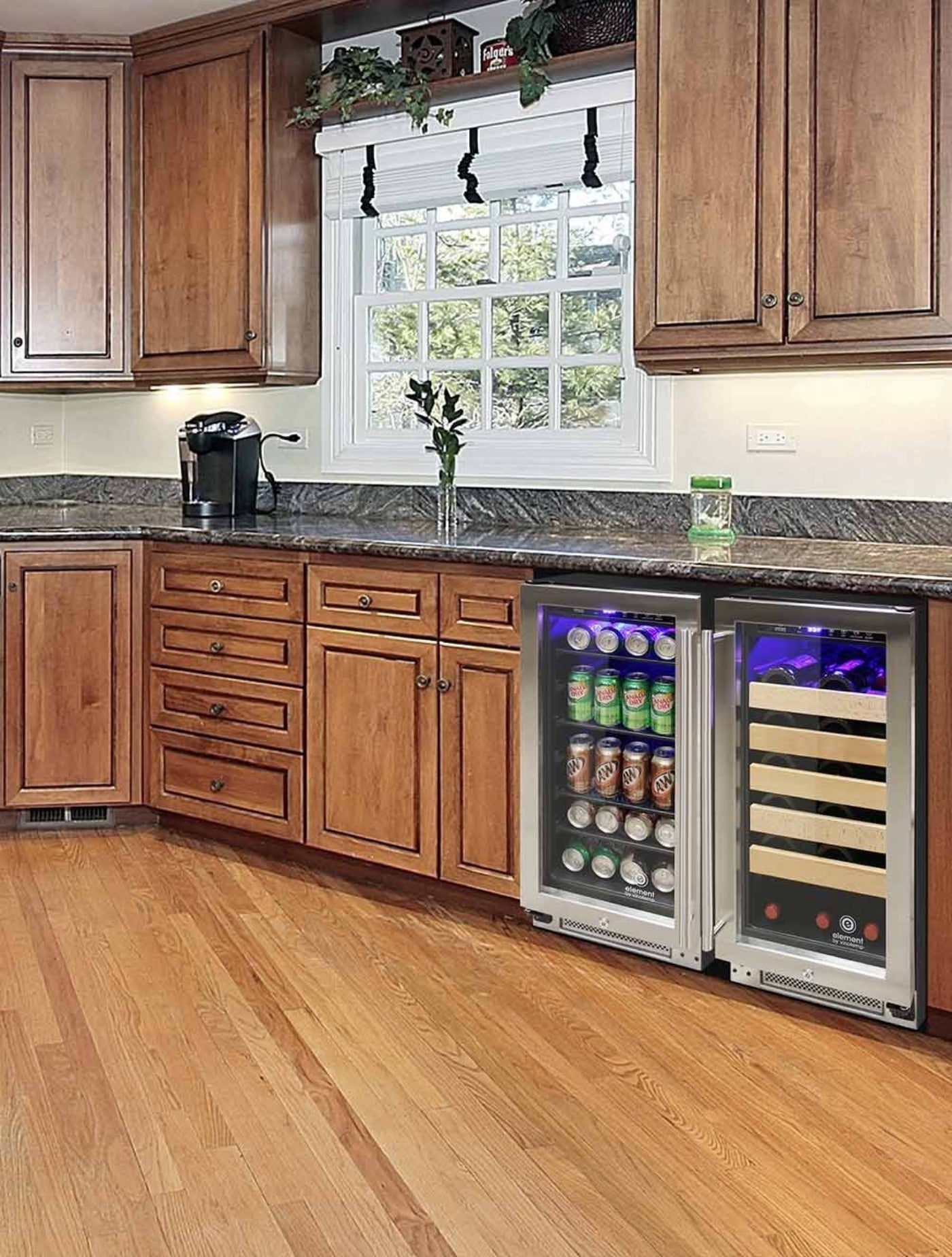 Vinotemp Connoisseur Series 33 Single-Zone Beverage Cooler (Left Hinge) - EL-33WCBC-L