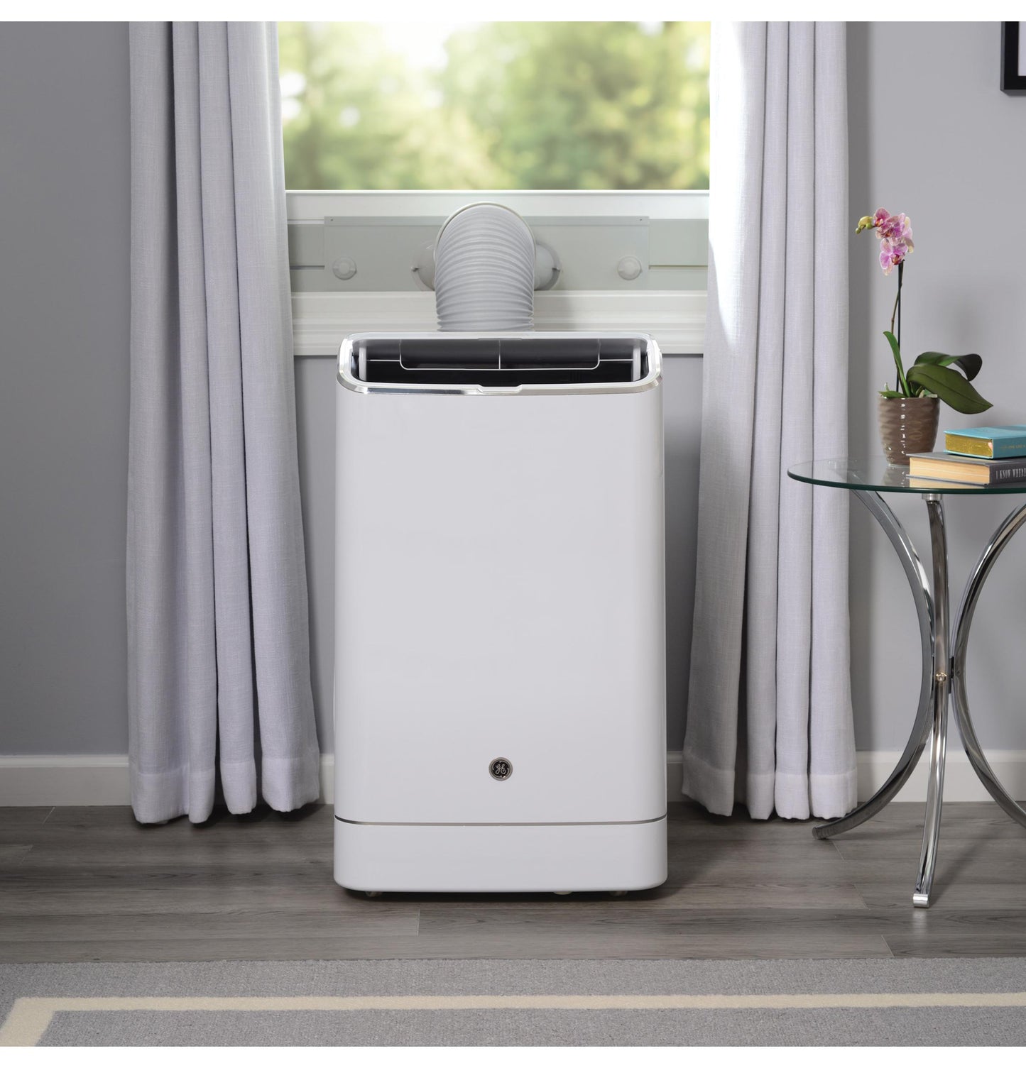 GE APPLIANCES APSA13YBMW GE(R) 14,000 BTU Heat/Cool Portable Air Conditioner for Medium Rooms up to 550 sq ft. (9,950 BTU SACC) - APSA13YBMW-KT