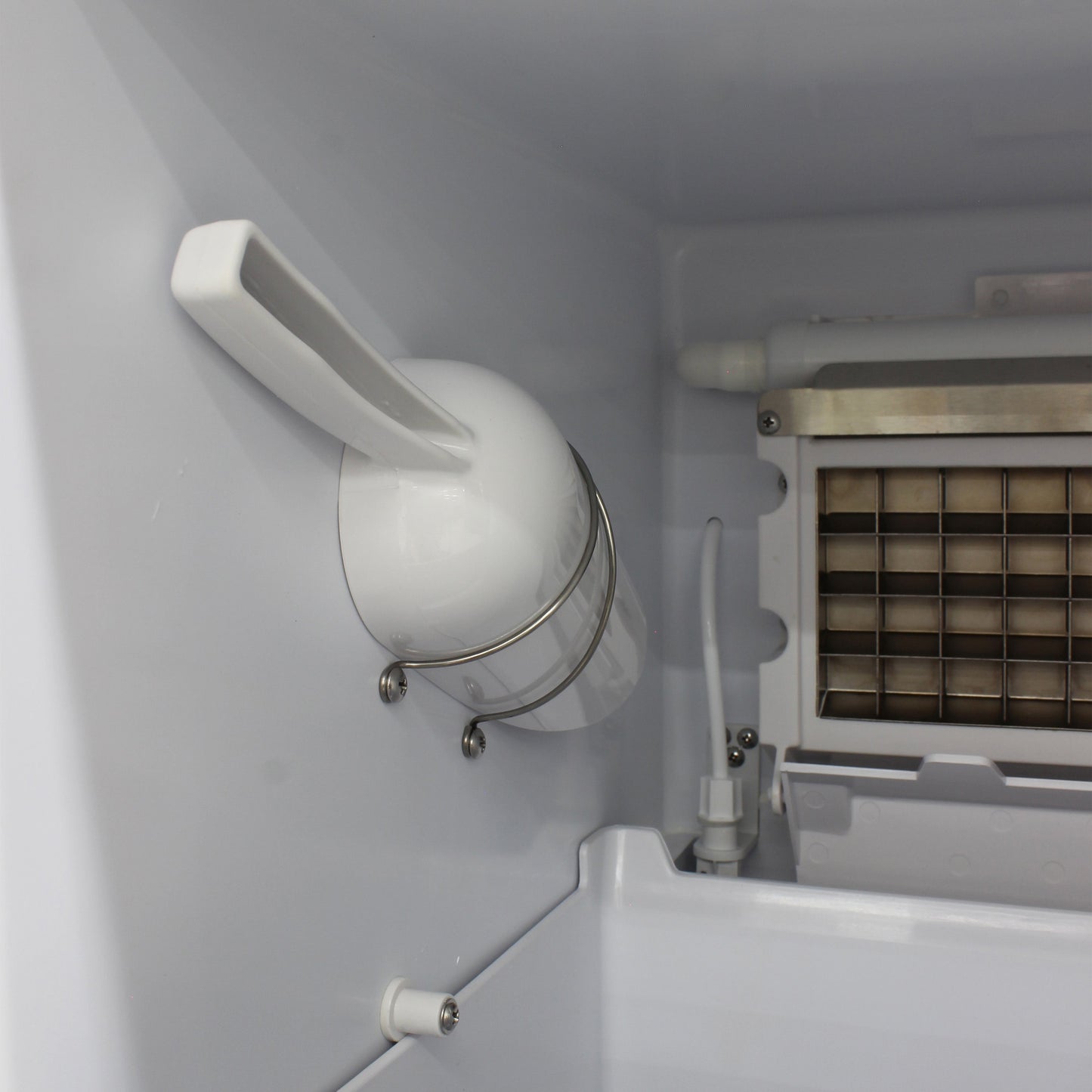 Vinotemp Outdoor Undercounter Ice Maker, in Stainless Steel - BR-15OUIM-SS